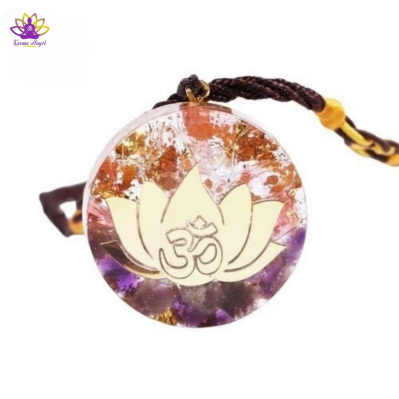 "Bienfaisance et paix" - Collier pendentif en orgonite fleur de lotus