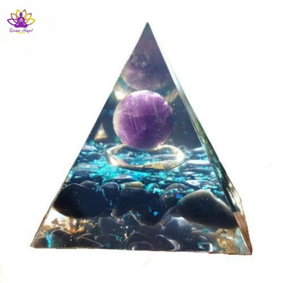 "Courage et énergie" - Pyramide cristal d’améthyste en orgonite