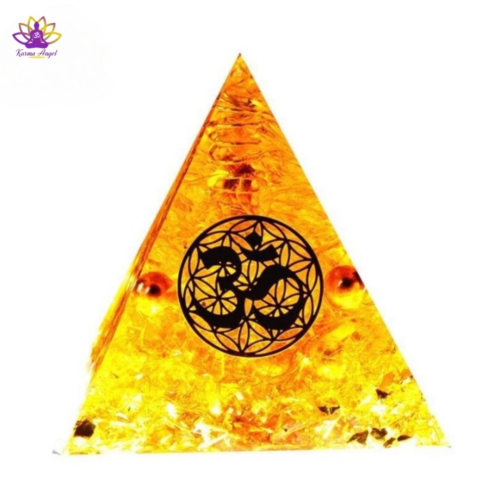 "Abondance et protection" - Pyramide d'énergie Om en orgonite 