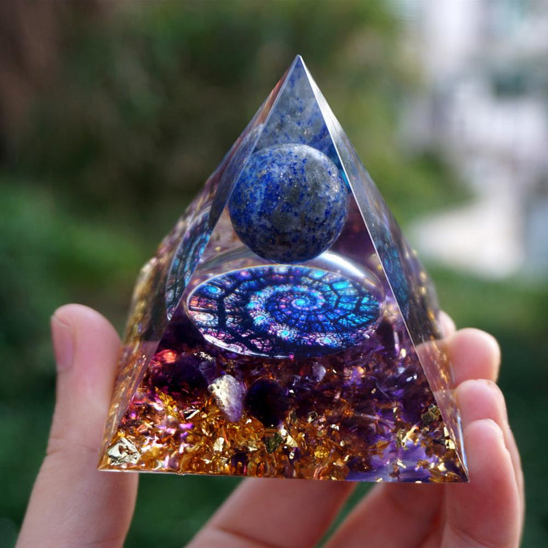 Pyramide Lapis Lazuli en orgonite faite à la main