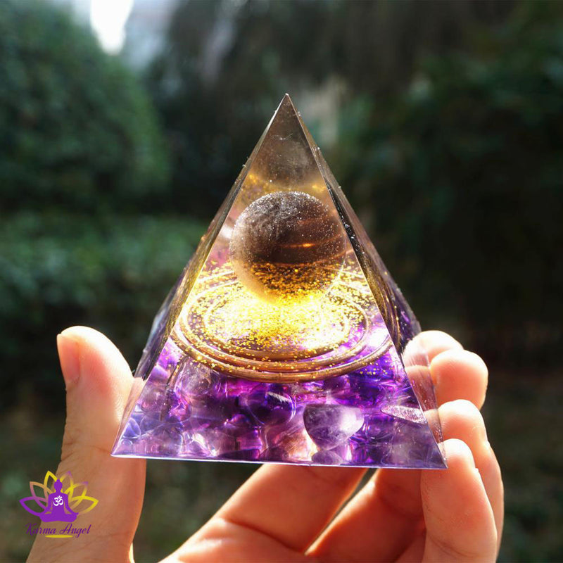 Pyramide Reiki en orgonite violet