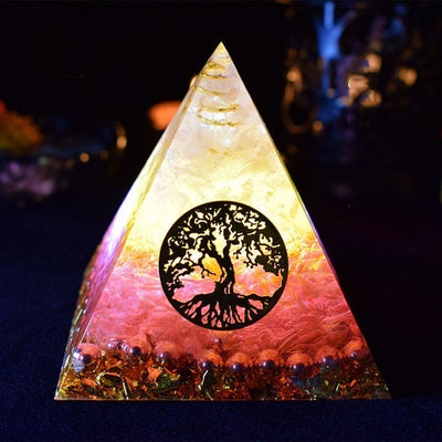 Pyramide Reiki arbre de vie en orgonite