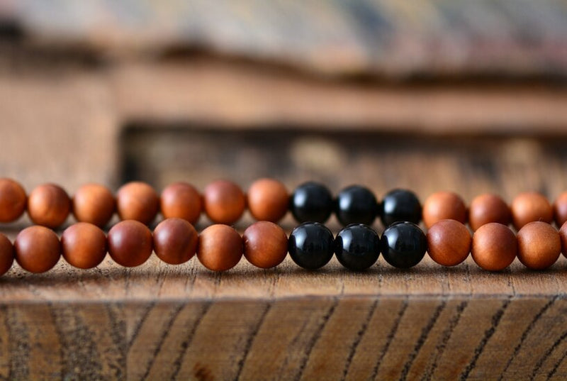 Collier Mala traditionnel en bois et tête de bouddha