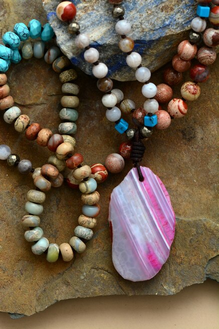 Collier chic boho pour femme en pierres naturelles