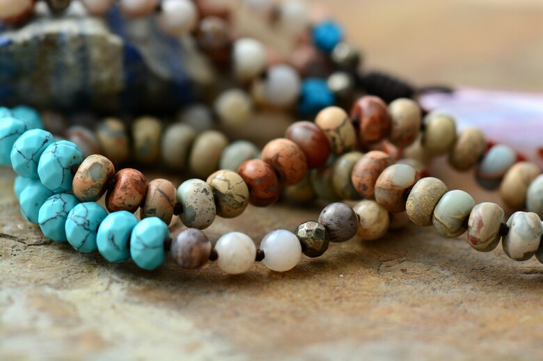 Collier chic boho pour femme en pierres naturelles