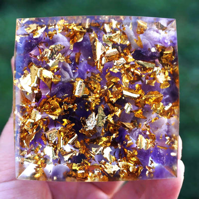"Richesse intérieure" - Pyramide de guérison en orgonite - Karma Angel