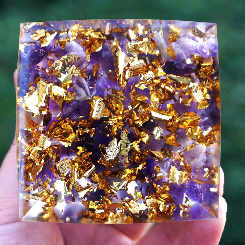 "Richesse intérieure" - Pyramide de guérison en orgonite - Karma Angel