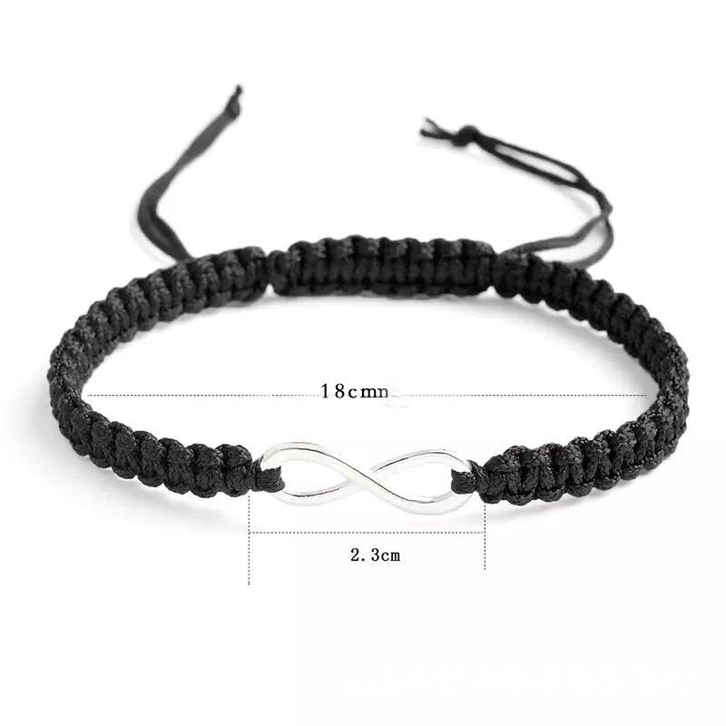 Deux bracelets de couple tressés symbole infini