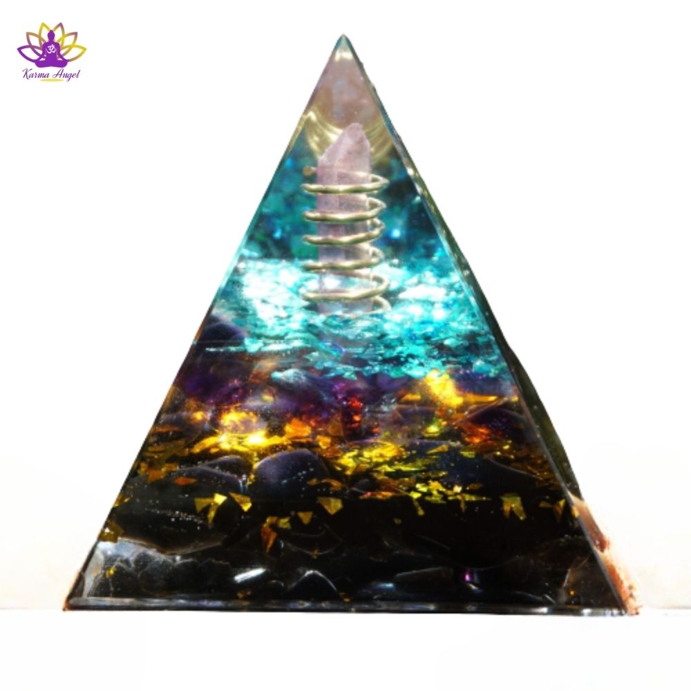 Pyramide orgonite pointe de cristal rose 