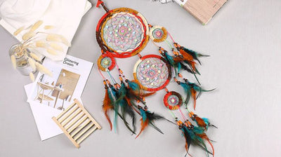 Capteur de rêves indien plumes et perles